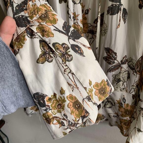 Free People Pebble Crepe So Fine Floral Smocked Tunic Top $108 Size S Small - Picture 6 of 6